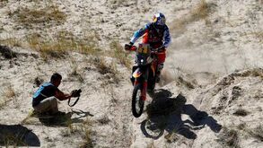 Violenta queda levou líder das motos a abandonar