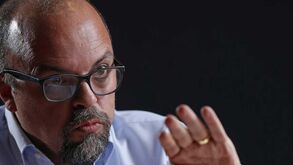 Nuno Saraiva 'volta' à bancada do Estoril: «Atropelam-se os regulamentos com facilidade»