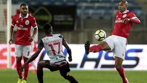 Douglas e Luisão convocados