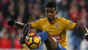 Ailton volta cedido pelo Estugarda 