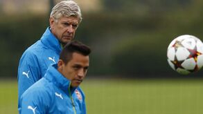 Wenger assume culpa do Arsenal no caso da 'fuga' de Alexis ao controlo antidoping