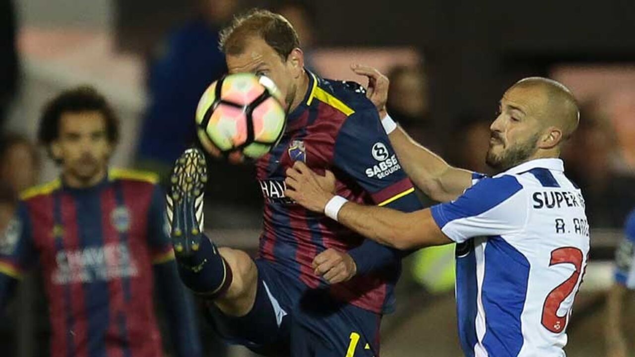 Chaves-FC Porto, 1-3: 'jogo cão' só no fim conheceu o dono - Liga Betclic -  Jornal Record