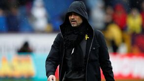 Guardiola desafiou e a FA fez-lhe a vontade: sai um processo por causa do laço amarelo