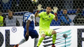 O processo ofensivo no clássico: todos à procura de Marega e Bruno Fernandes
