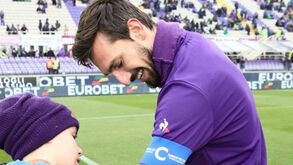 Mundo do desporto chora morte do capitão da Fiorentina