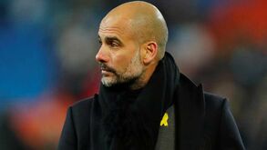 Pep Guardiola aceita as acusações por uso do laço amarelo