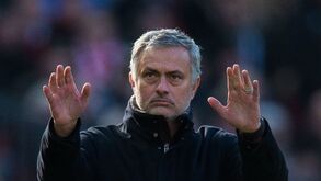 TV russa anuncia 'contratação' de Mourinho com vídeo hilariante