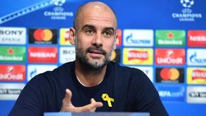 Guardiola: «Martin Glenn não percebeu o que o laço amarelo significa»