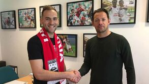 Mika assina pela União de Leiria