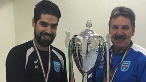 Toni e o filho em grande no Kuwait com conquista da Taça: «Fomos a equipa mais forte»