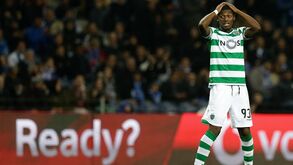 Jesus confirma ausência de Rafael Leão