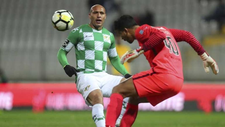 Edno de volta frente ao P. Ferreira