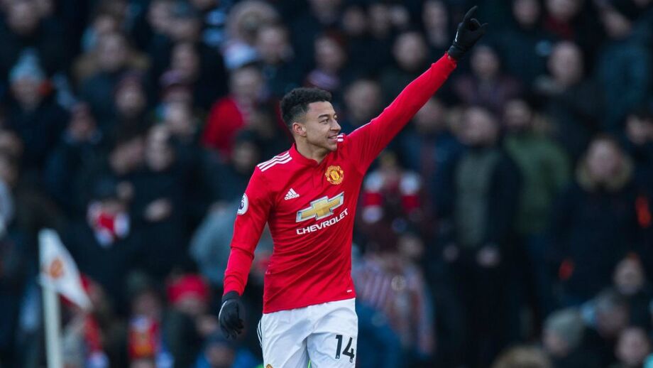 Lingard sai do banco, brilha e garante empate para o Manchester