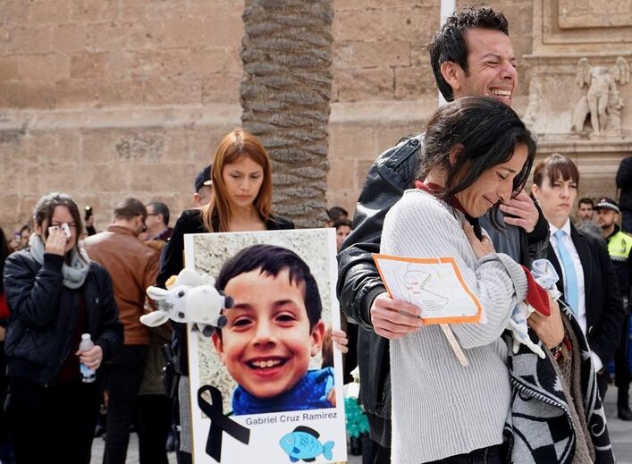 Milhares de pessoas choram a morte de Gabriel Cruz