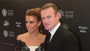 Wayne Rooney oferece férias de 100 mil € para mimar mulher 