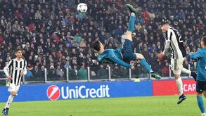 Quanto subiu Cristiano Ronaldo para marcar o golo de bicicleta? Uma barbaridade