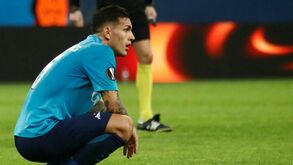 É argentino, joga na Rússia e está na origem de uma disputa entre Mourinho e Zidane