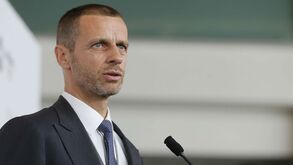 Ceferin só admite VAR na Champions e Europeu em 2019/20 porque há 