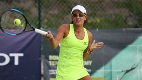 Obidos Ladies Open: Rodionova elimina Radwanska e está na final 
