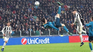 Imprensa desportiva chinesa compara Cristiano Ronaldo às acrobacias de  Oliver Tsubasa - O diário de CR7 - Jornal Record