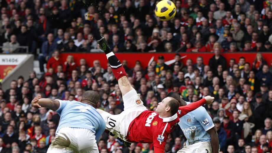 Rooney 'picado' com bicicleta de Ronaldo: «Ferdinand, com a canela ainda é mais difícil»
