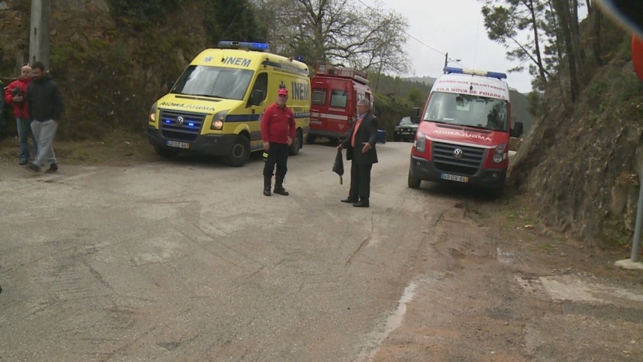 Um morto e 16 feridos em acidente com explosivos em Penacova. Explosão ocorreu durante procissão