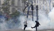 Manifestações do 1 de maio em Paris marcadas por violência
