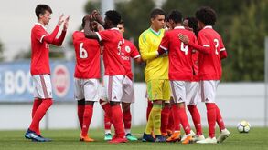 Benfica vence FC Porto e assume liderança