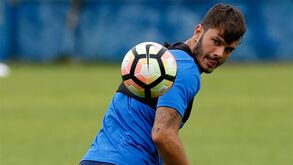 Várias limitações na primeira final