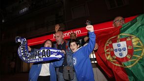 FC Porto campeão: Dragões de Lisboa fazem a festa com o nulo em Alvalade