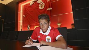 Tiago Duarte assina contrato de formação com o Benfica