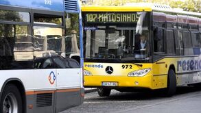 Acidente com autocarro faz cinco feridos ligeiros e um grave em Matosinhos