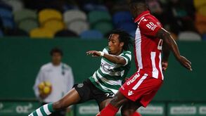 Os onzes oficiais de Aves e Sporting