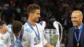 FPF dá os parabéns a Ronaldo e avisa: «Agora faz as malas»