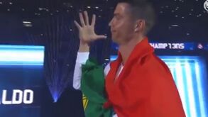 A arrepiante entrada de Cristiano Ronaldo no Bernabéu