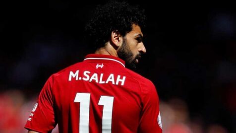 Salah recebe prêmio de melhor jogador da Inglaterra neste ano