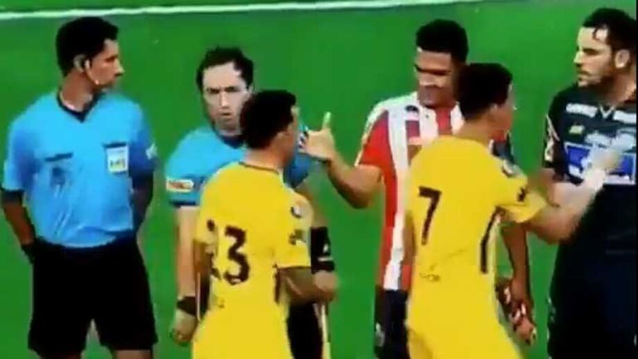 Ex-Sporting ficou 'pendurado' antes do início do jogo de quarta-feira