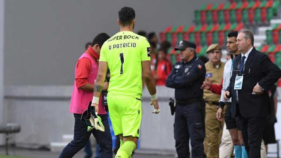 Insultos e vaias num ambiente de muita tensão