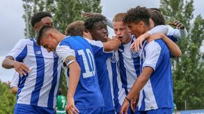FC Porto goleia Sporting e é líder à condição