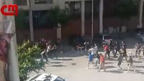 Adeptos do Sp. Braga e do Benfica em batalha na rua antes do jogo de futsal