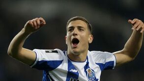 Laterais rendem 179,2 milhões