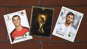 Grupo armado entra na Panini da Argentina e rouba 30 mil cromos do Mundial