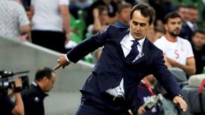 Lopetegui e o jogo com Portugal: «Ninguém parte em vantagem ou desvantagem para o onze»