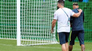 Alarme no Brasil: Neymar saiu do treino a coxear