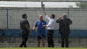 Medida irregular de uma baliza adia V. Guimarães-Benfica