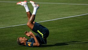 Bar no Rio de Janeiro vai oferecer bebida por cada queda de Neymar