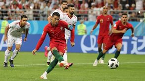 A crónica do Irão-Portugal, 1-1: Tremeu CR7 e depois a... equipa