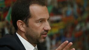 Direção de Varandas compromete-se a apresentar anualmente declarações de rendimento 