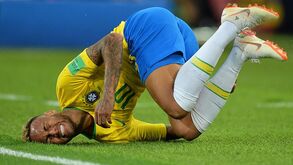 Bar do Rio Grande do Sul ofereceu cerveja (em dose dupla) por cada queda de Neymar