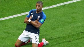 Mbappé na história como um dos mais jovens a bisar em mundiais 